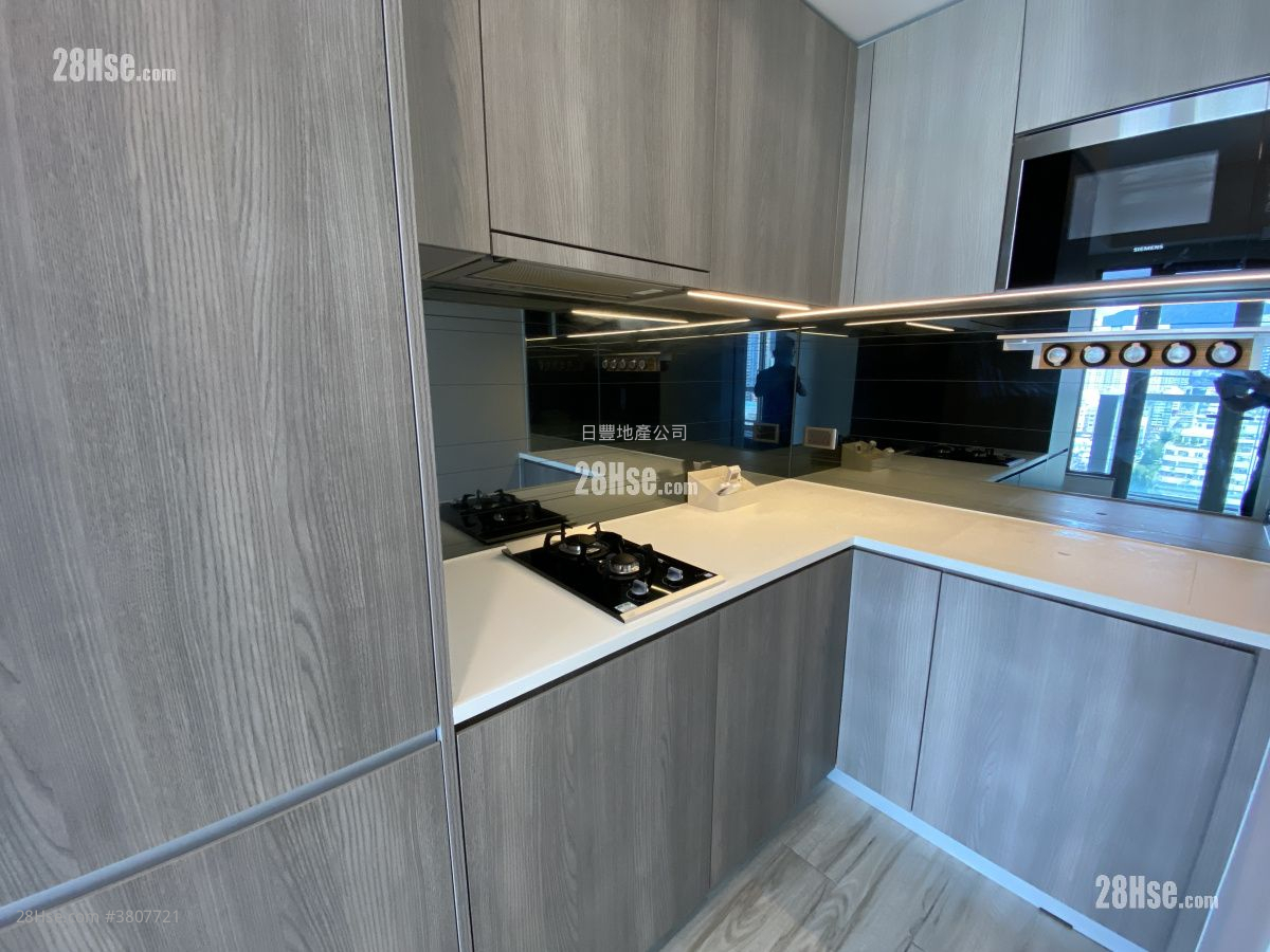 Park One Sell 3 Bedrooms , 1 Bathroom 418 ft²