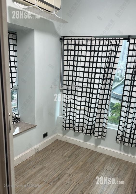 Central Park Towers Rental 3 Bedrooms , 1 Bathroom 588 ft²