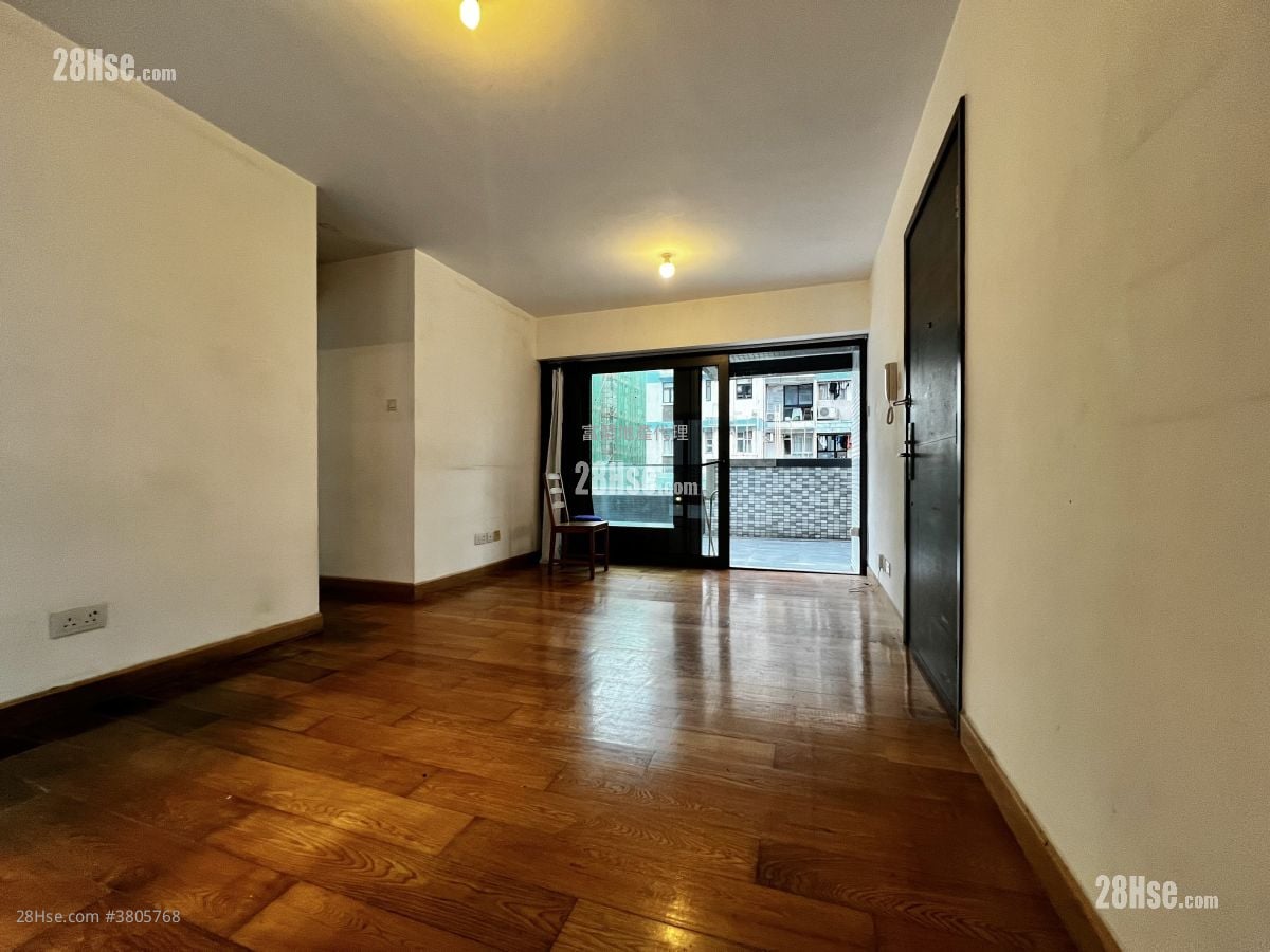 Luxe Metro Rental 3 Bedrooms , 2 Bathrooms 584 ft²