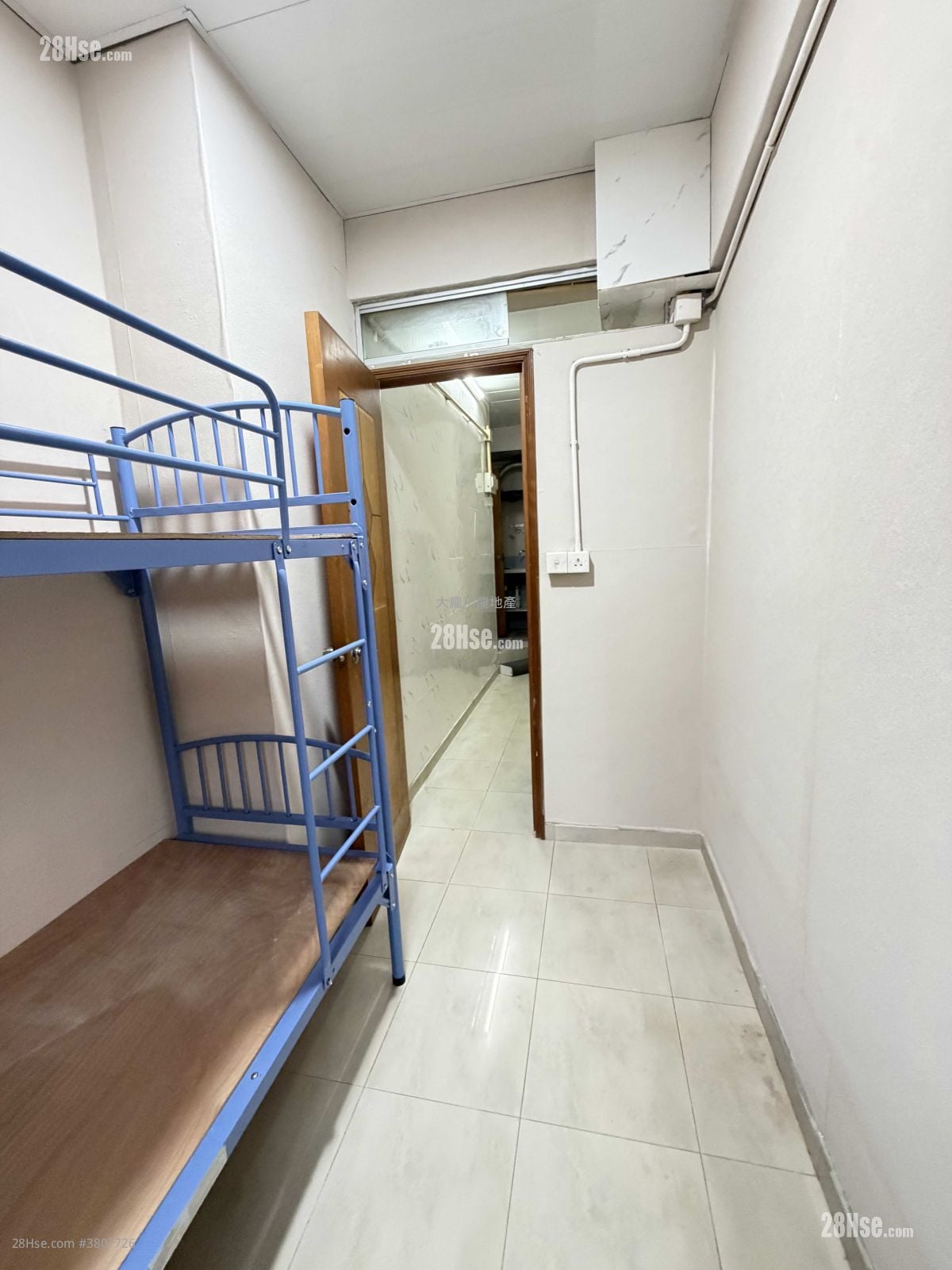 唐樓 租盤 150 平方呎