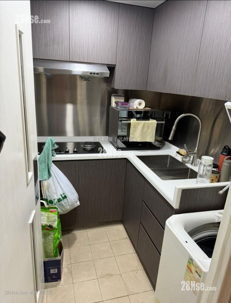 King Tai Court Sell 2 Bedrooms 393 ft²