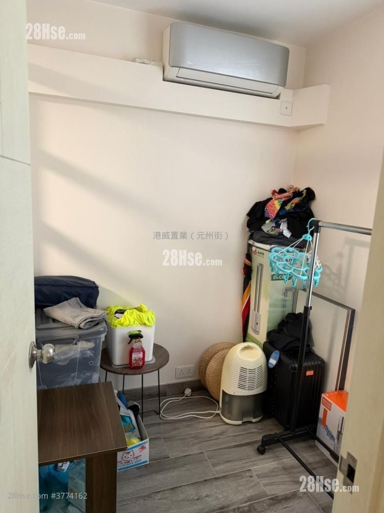 King Tai Court Sell 2 Bedrooms 393 ft²