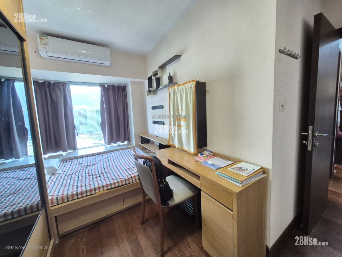 Billionnaire Royale Rental 3 Bedrooms , 2 Bathrooms 865 ft²