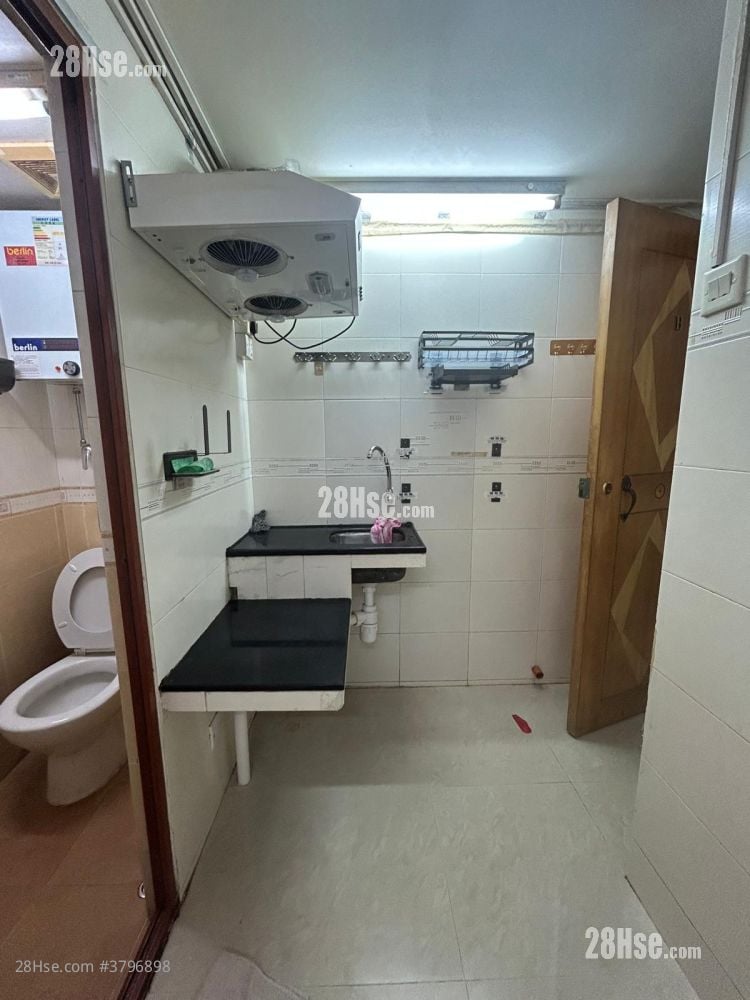 仁安大厦 租盘 130 平方尺