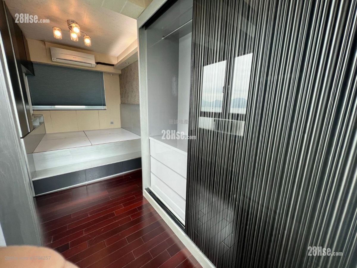 Hong Kong Garden Rental 2 Bedrooms , 1 Bathroom 513 ft²