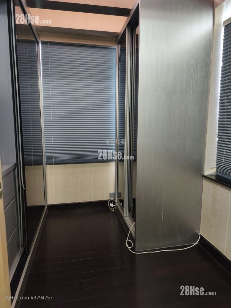 Hong Kong Garden Rental 2 Bedrooms , 1 Bathroom 513 ft²