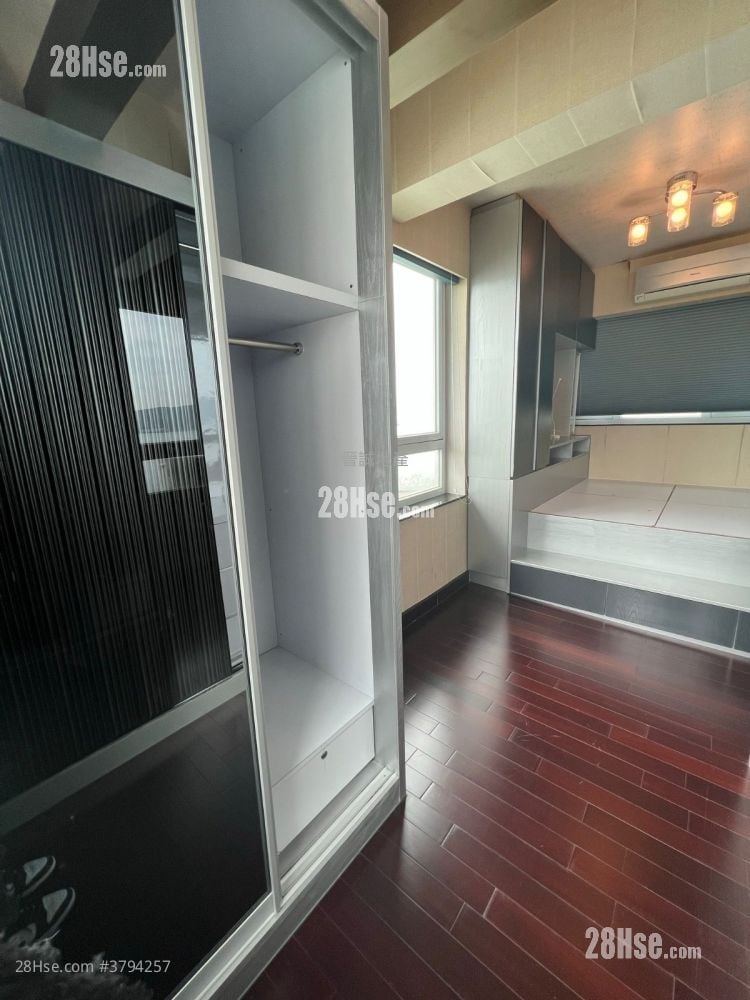 Hong Kong Garden Rental 2 Bedrooms , 1 Bathroom 513 ft²