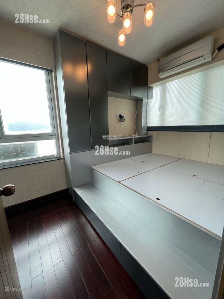 Hong Kong Garden Rental 2 Bedrooms , 1 Bathroom 513 ft²