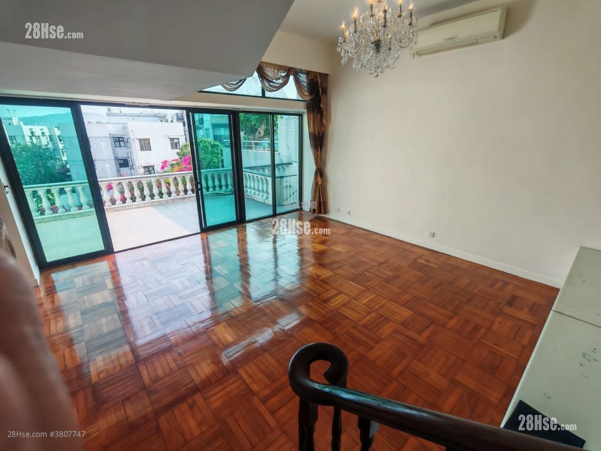 Fiona Garden Rental 5+ Bedrooms , 4 Bathrooms 2,699 ft²