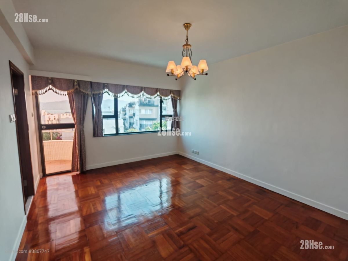 Fiona Garden Rental 5+ Bedrooms , 4 Bathrooms 2,699 ft²