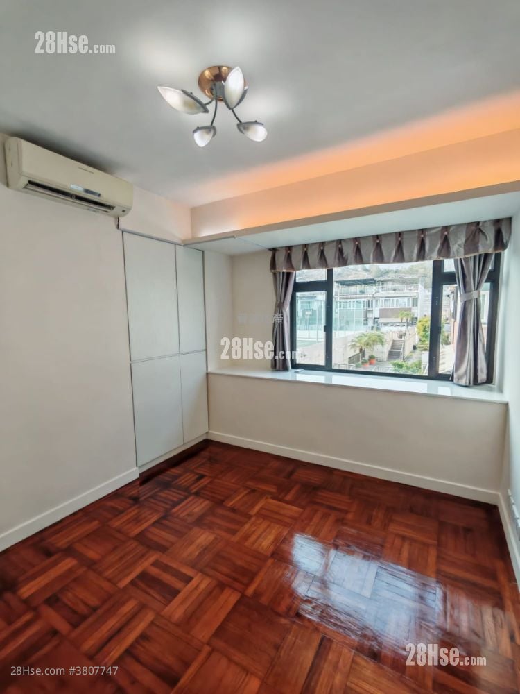 Fiona Garden Rental 5+ Bedrooms , 4 Bathrooms 2,699 ft²