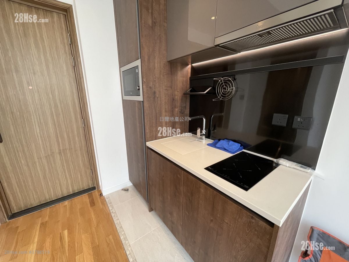 Hyde Park Rental Studio , 1 Bathroom 286 ft²