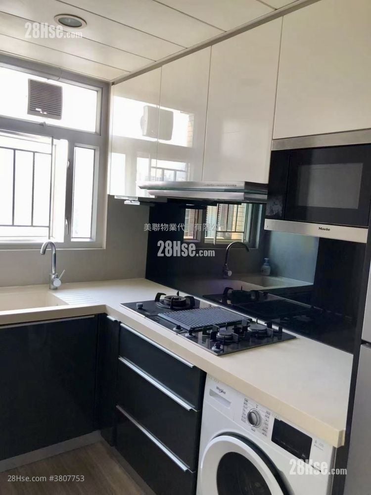 星汇居 售盘 3 房 , 2 浴室 670 平方尺