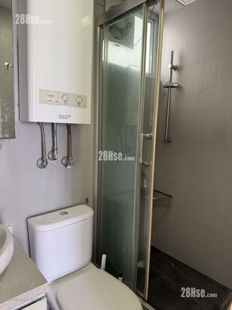 Grandeur Garden Rental 2 Bedrooms , 1 Bathroom 328 ft²