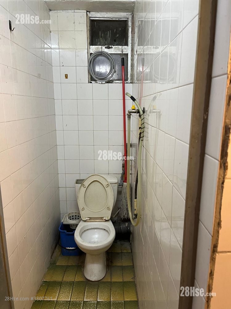 源发大厦 售盘 5+ 房 , 1 浴室 580 平方尺