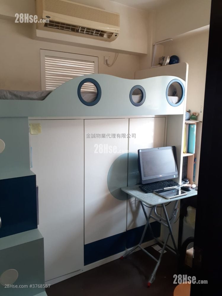 Lai King Court Sell 2 Bedrooms , 1 Bathroom 428 ft²