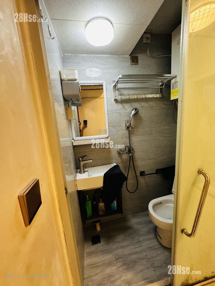 Happy Centre Rental 495 ft²