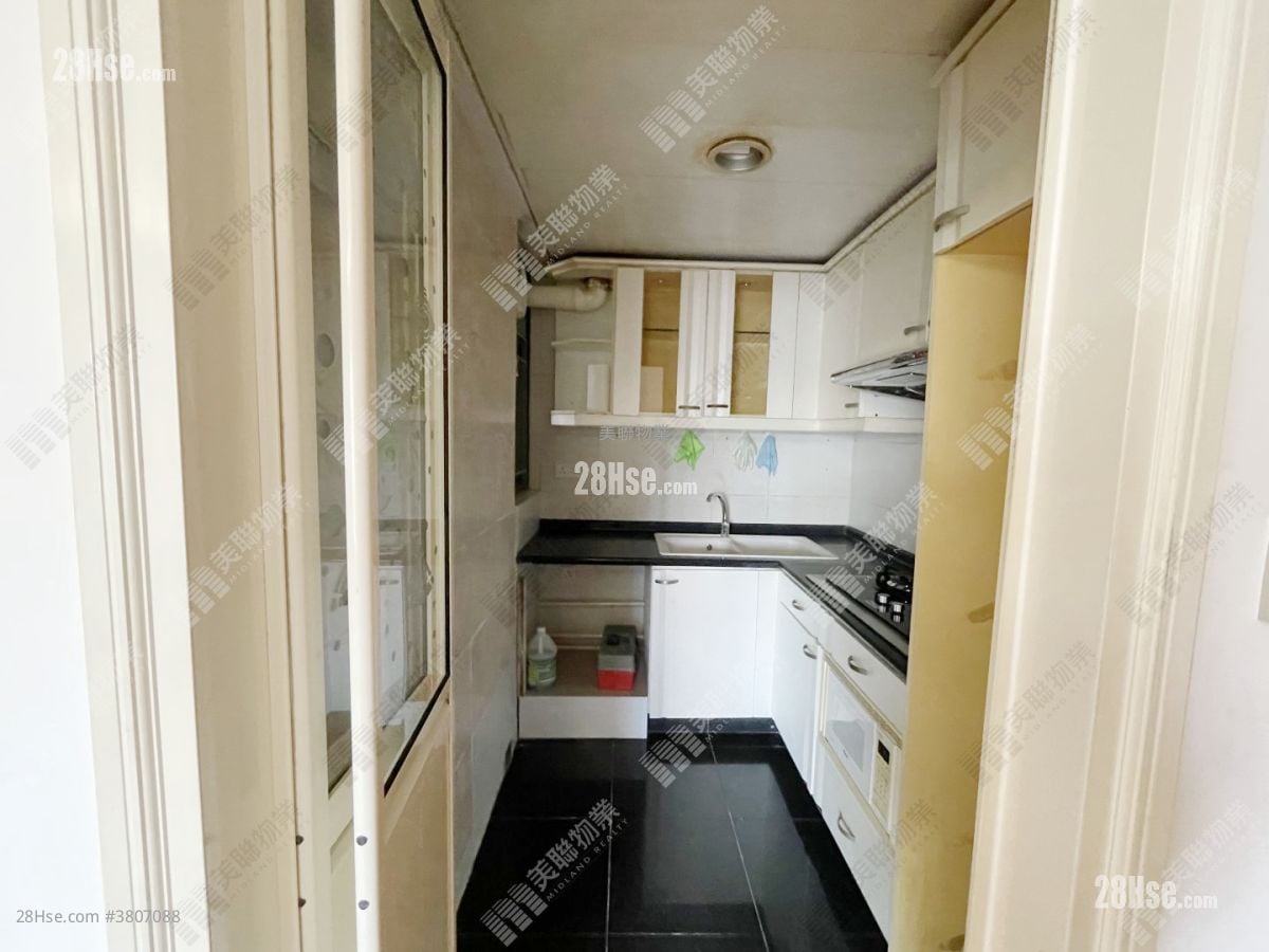 Grand Regentville Sell 3 Bedrooms , 1 Bathroom 507 ft²