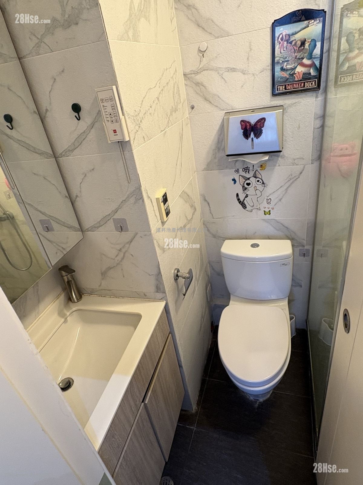 One New York Sell 1 Bedroom , 1 Bathroom 240 ft²