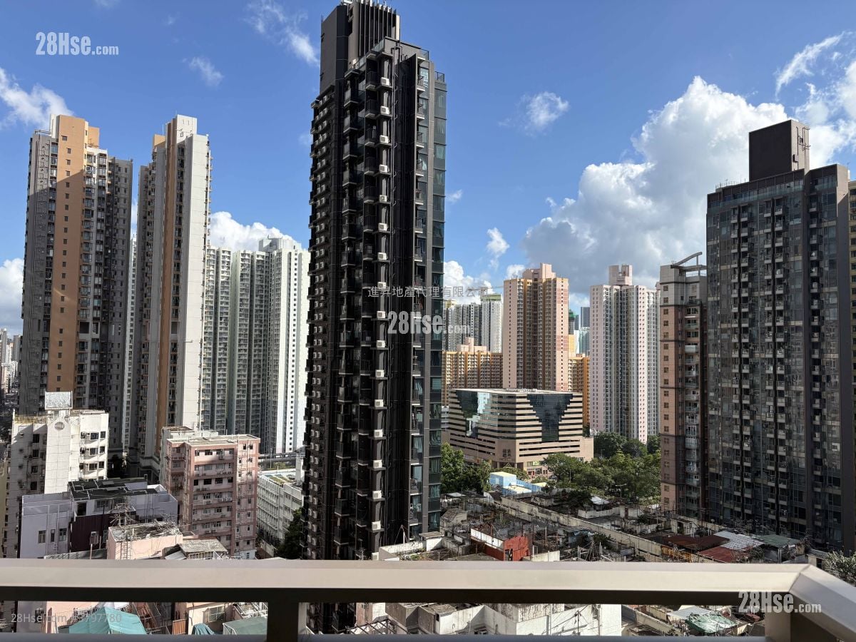 One New York Sell 1 Bedroom , 1 Bathroom 240 ft²