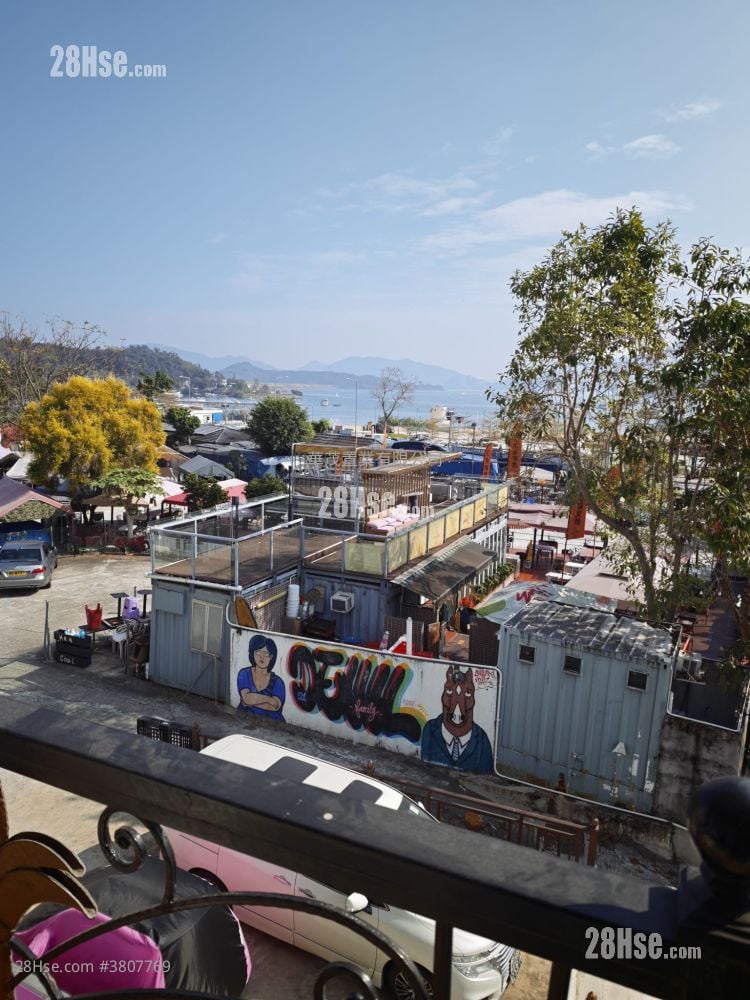 Village Rental 4 Bedrooms , 3 Bathrooms 1,400 ft²