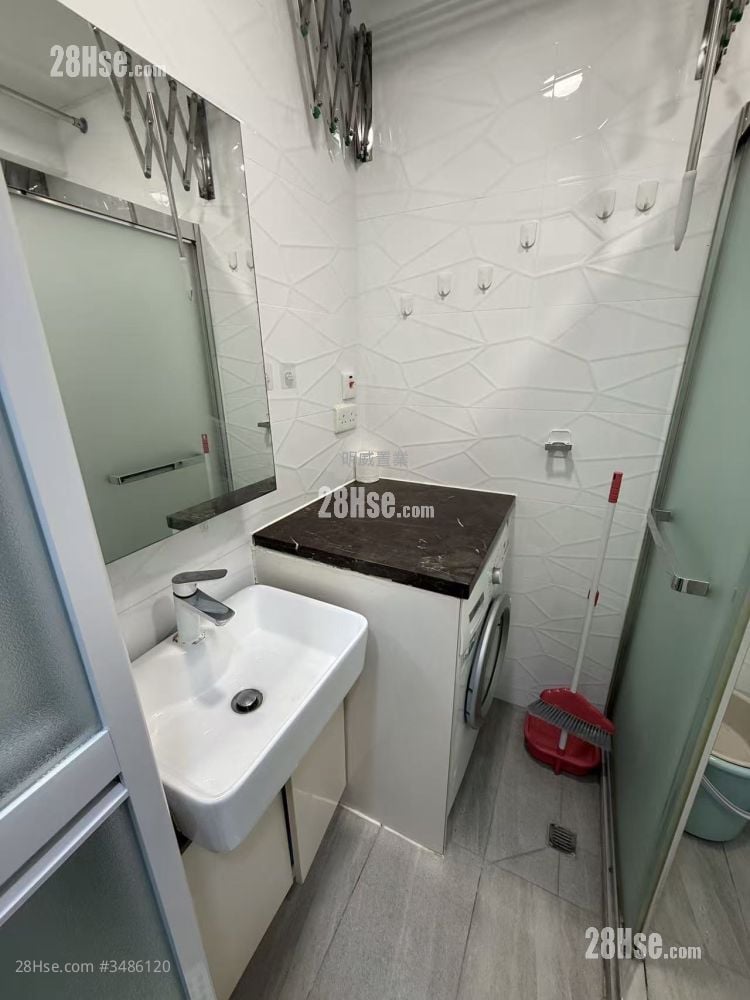 华新大厦 租盘 2 房 318 平方尺