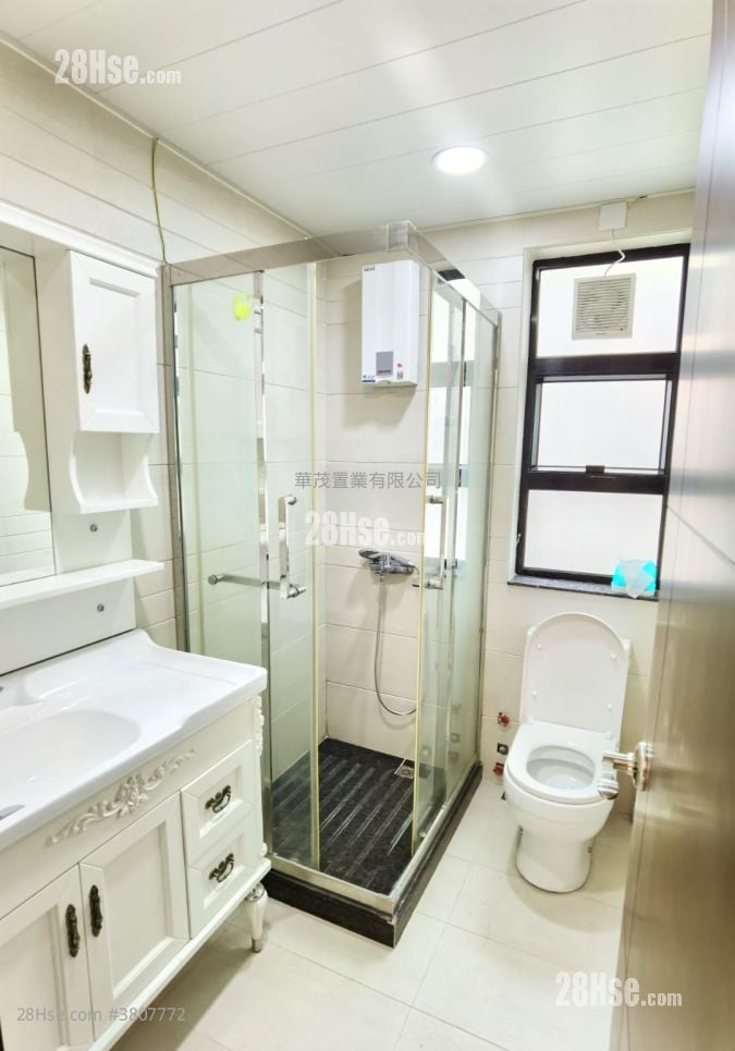 Village Sell 3 Bedrooms , 2 Bathrooms 700 ft²