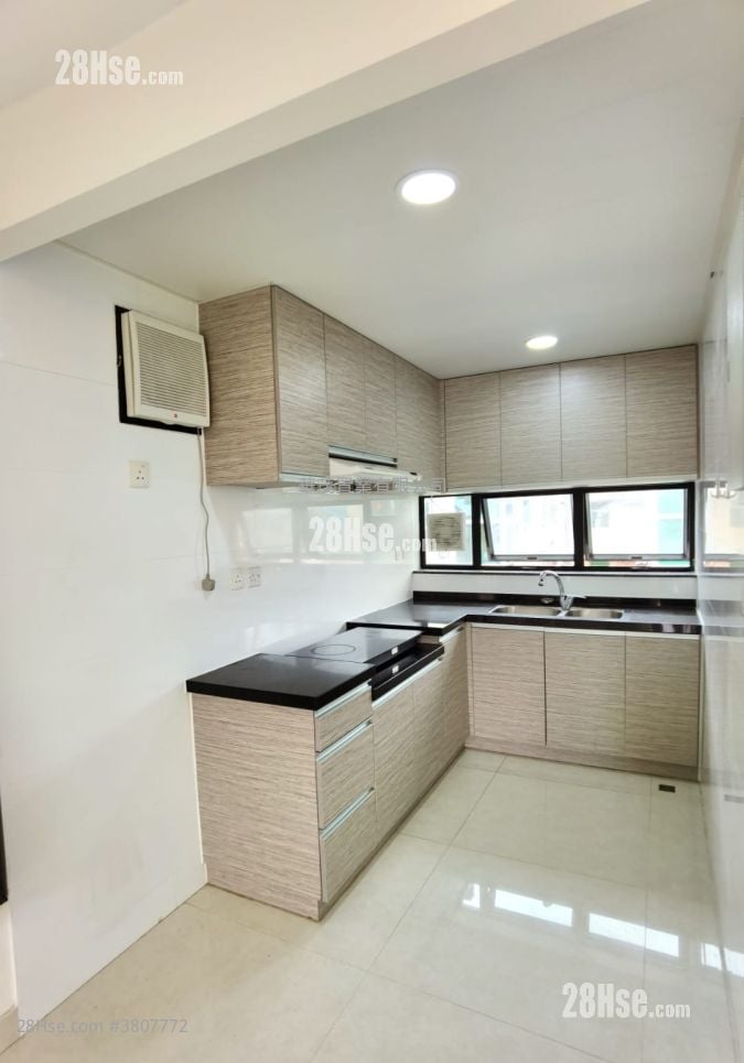 Village Sell 3 Bedrooms , 2 Bathrooms 700 ft²