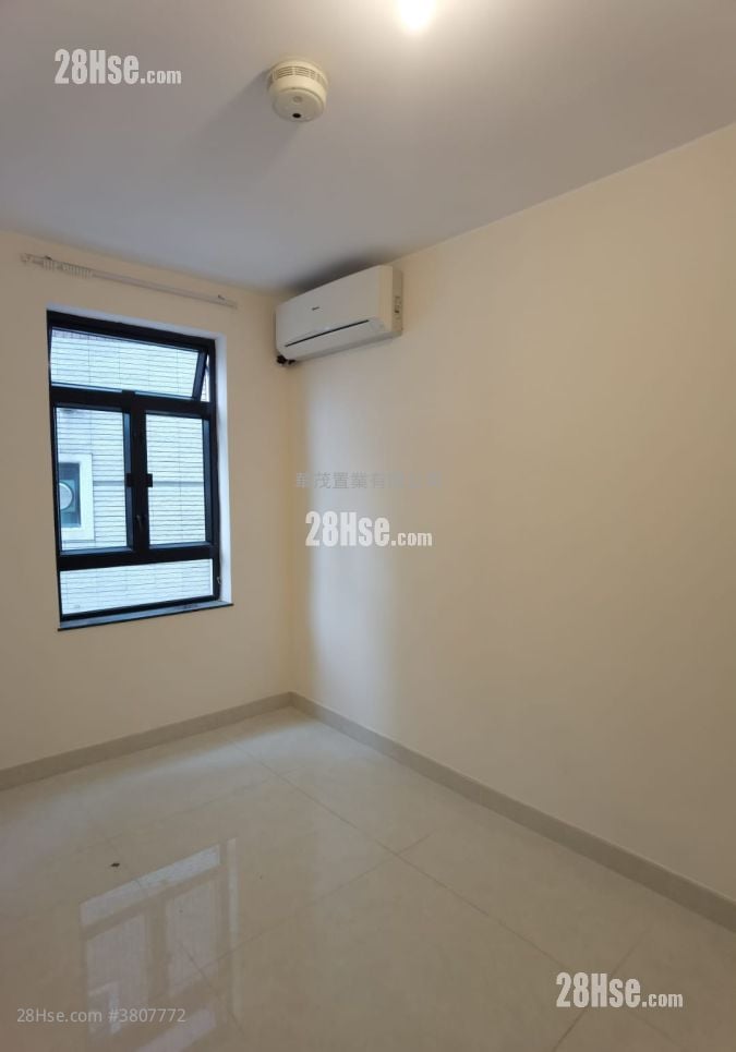 Village Sell 3 Bedrooms , 2 Bathrooms 700 ft²