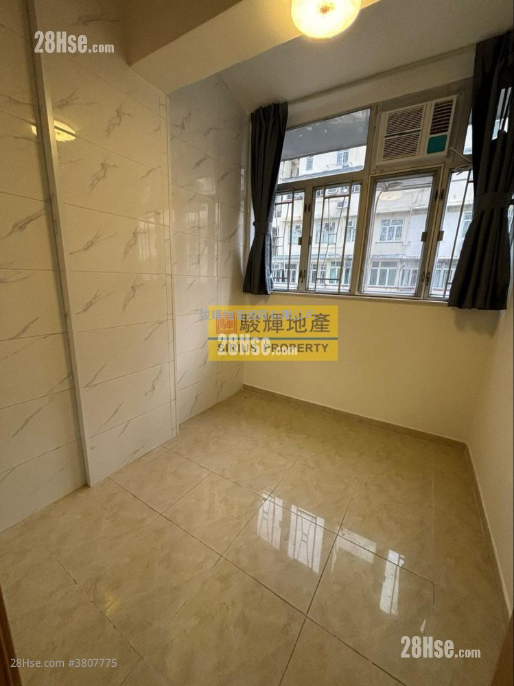 Kwong Yuen Building Rental 2 Bedrooms , 1 Bathroom 385 ft²