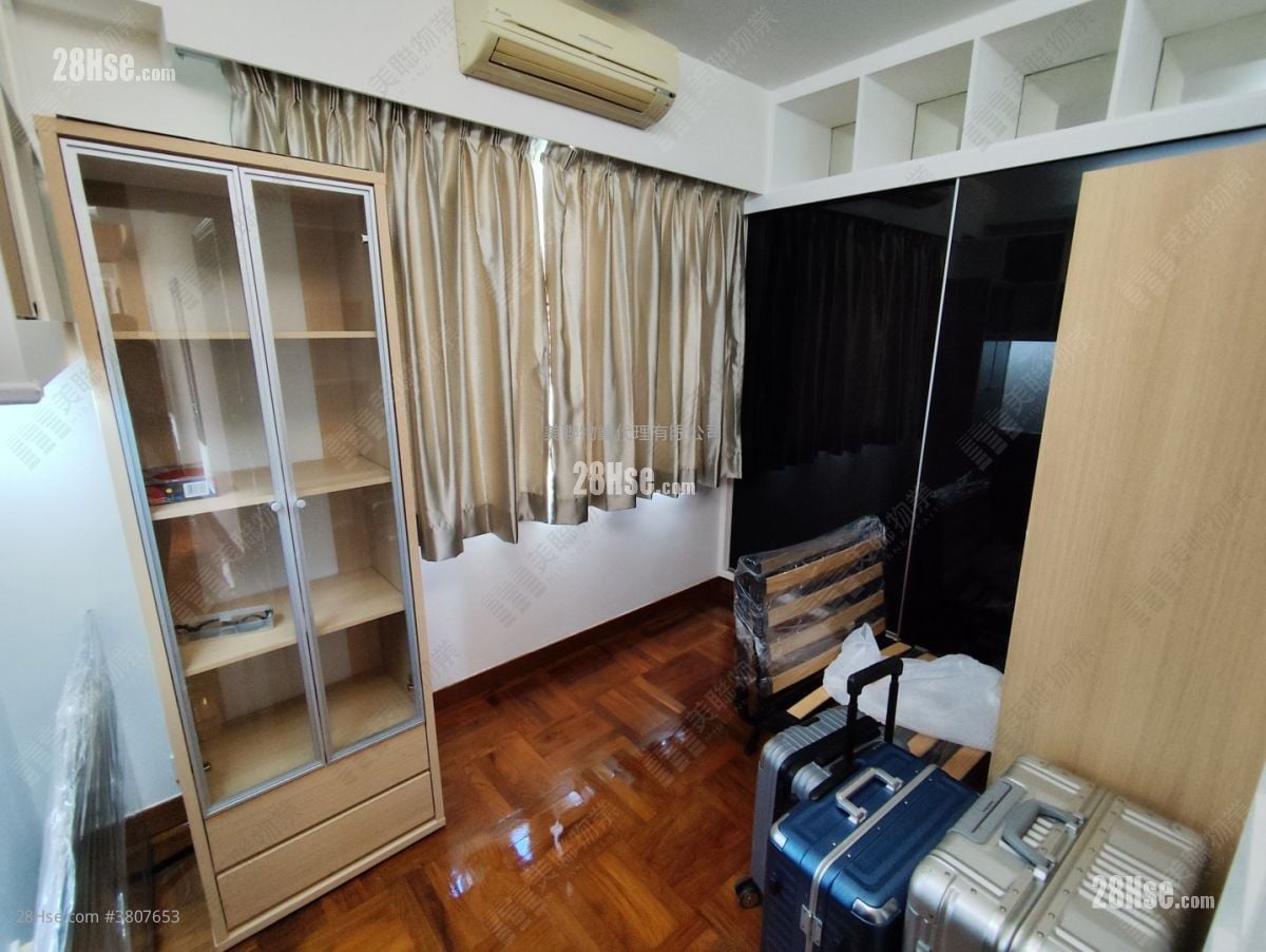 海裕苑 售盘 3 房 1,077 平方尺