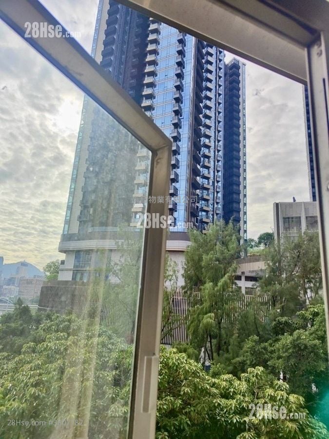 Wei King Building Sell 2 Bedrooms , 1 Bathroom 415 ft²