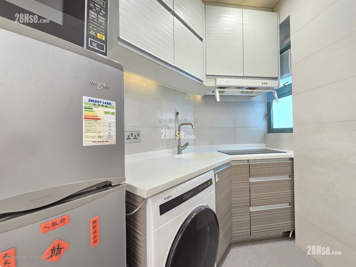 Manhattan Heights Rental 1 Bedroom , 1 Bathroom 450 ft²