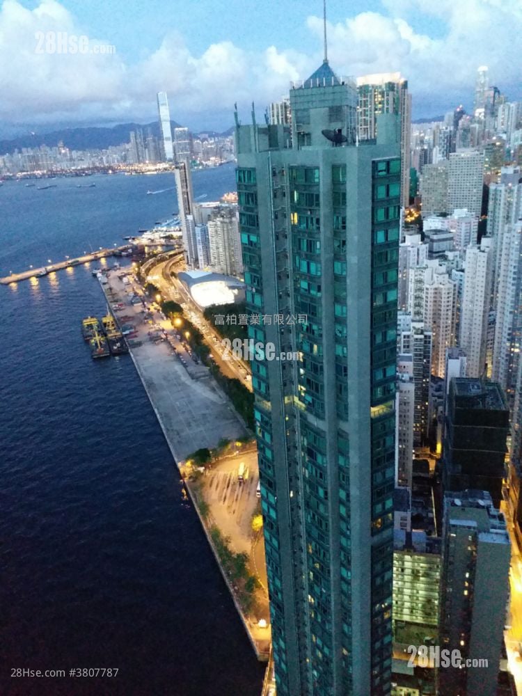 Manhattan Heights Rental 1 Bedroom , 1 Bathroom 450 ft²