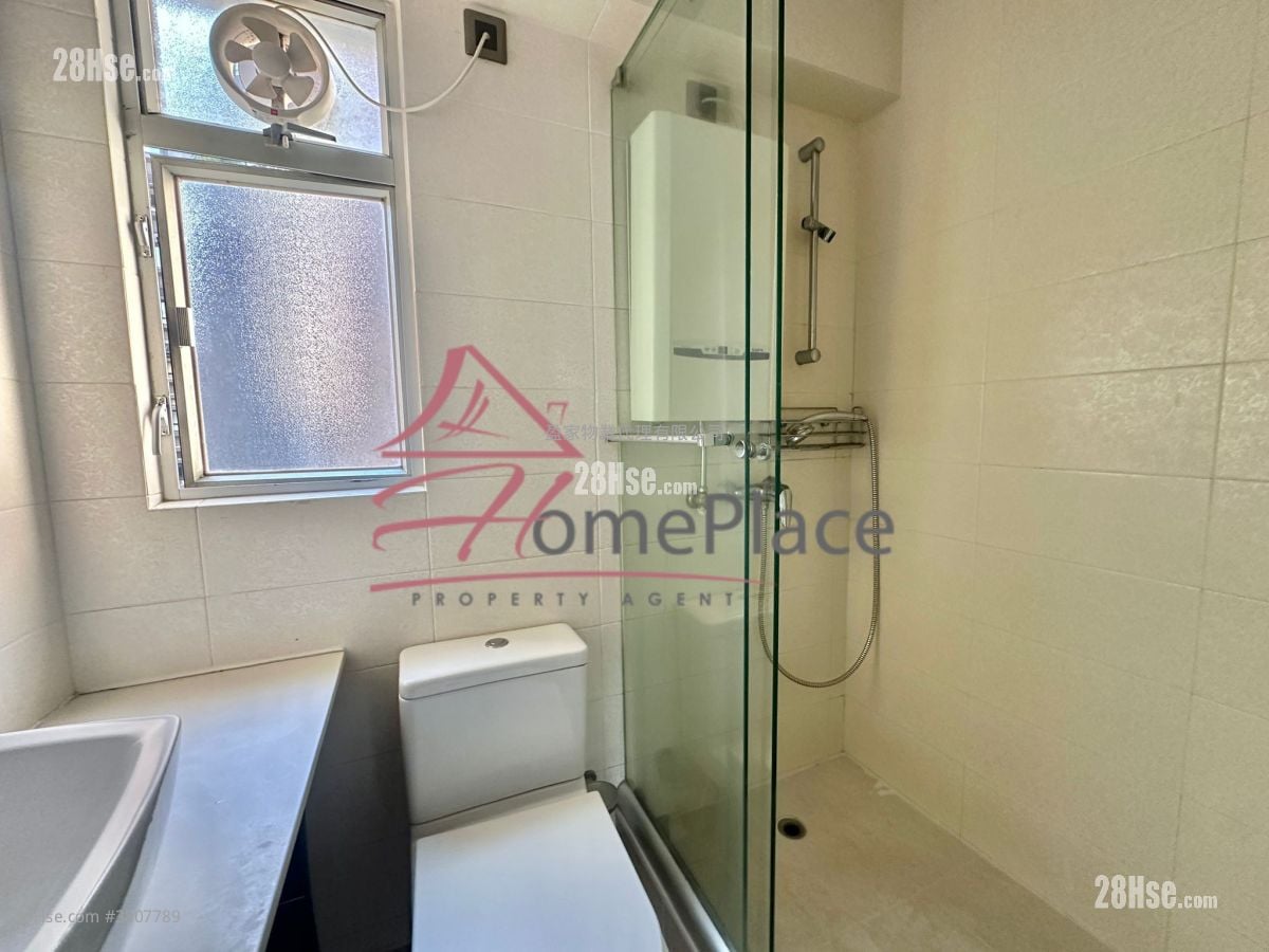 Flora Court Rental 1 Bedroom , 1 Bathroom 339 ft²