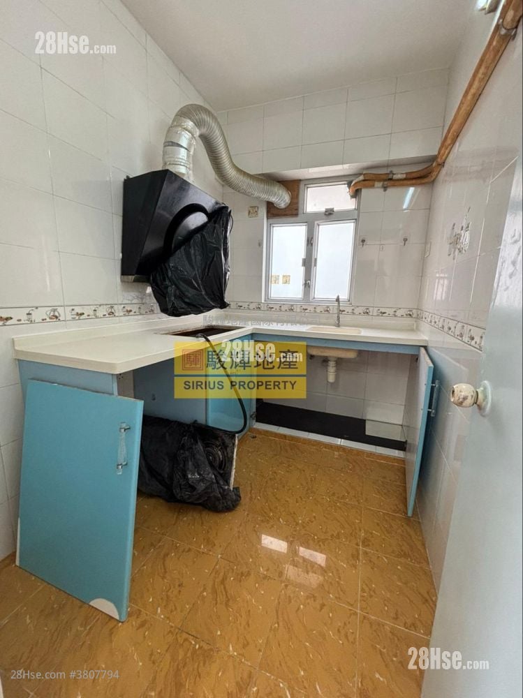 Mascot House Rental 3 Bedrooms , 1 Bathroom 626 ft²