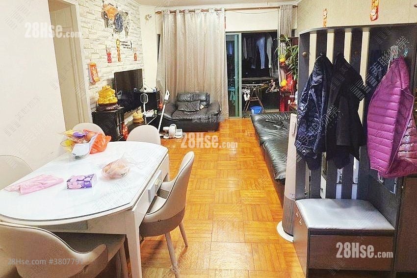 Woodland Crest Sell 3 Bedrooms , 2 Bathrooms 1,022 ft²