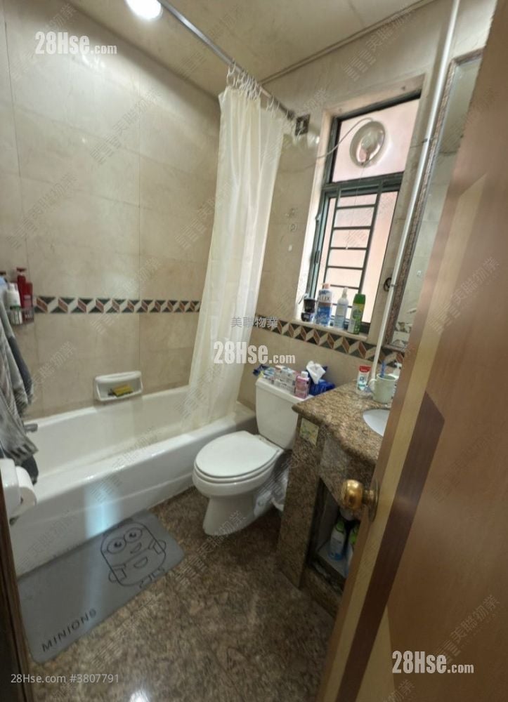 Woodland Crest Sell 3 Bedrooms , 2 Bathrooms 1,022 ft²