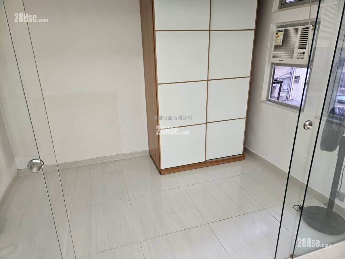 Chong Yip Centre Rental 1 Bedroom , 1 Bathroom 270 ft²