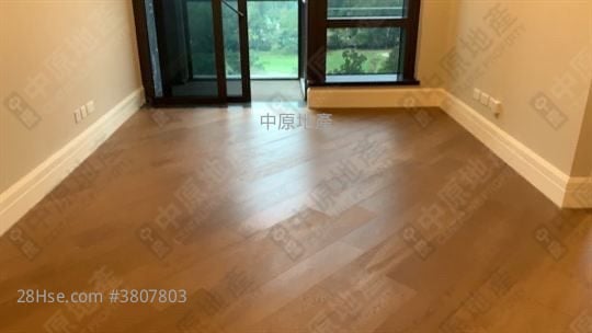 高尔夫御苑 售盘 3 房 960 平方尺