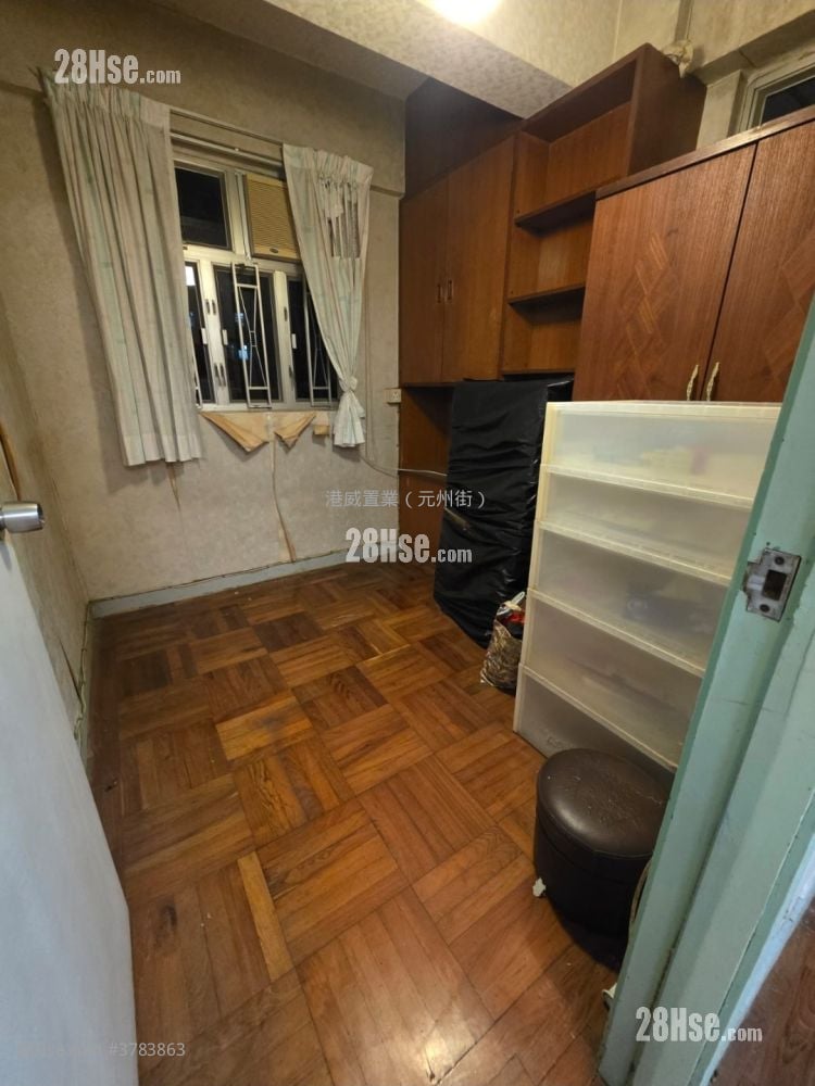 Kam Pui Building Sell 2 Bedrooms 371 ft²