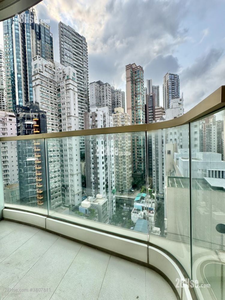 Upper Central Rental Studio , 1 Bathroom 168 ft²