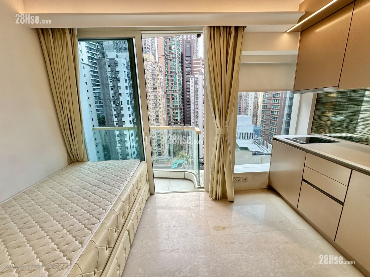 Upper Central Rental Studio , 1 Bathroom 168 ft²