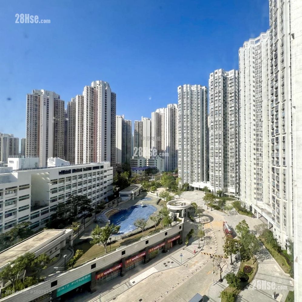 Kingswood Villas Sell 2 Bedrooms , 1 Bathroom 448 ft²