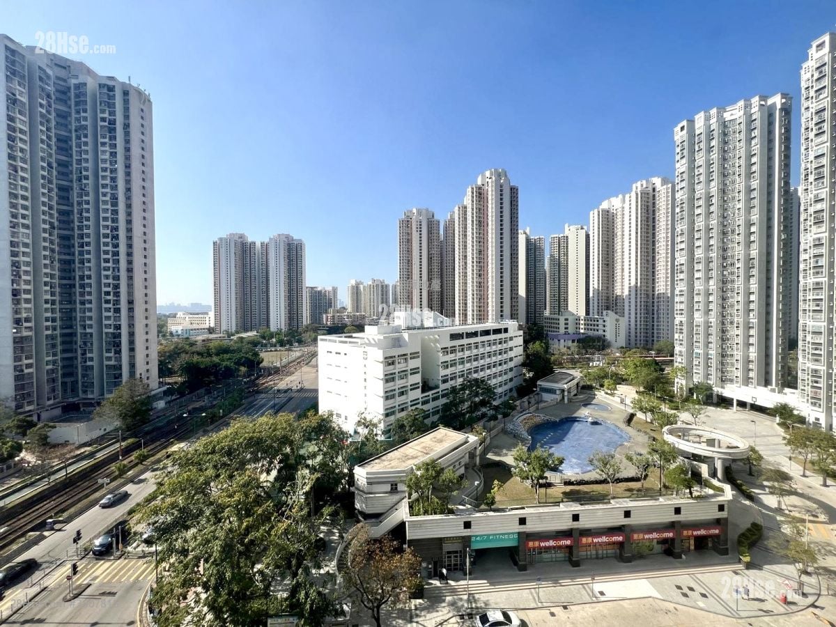 Kingswood Villas Sell 2 Bedrooms , 1 Bathroom 448 ft²