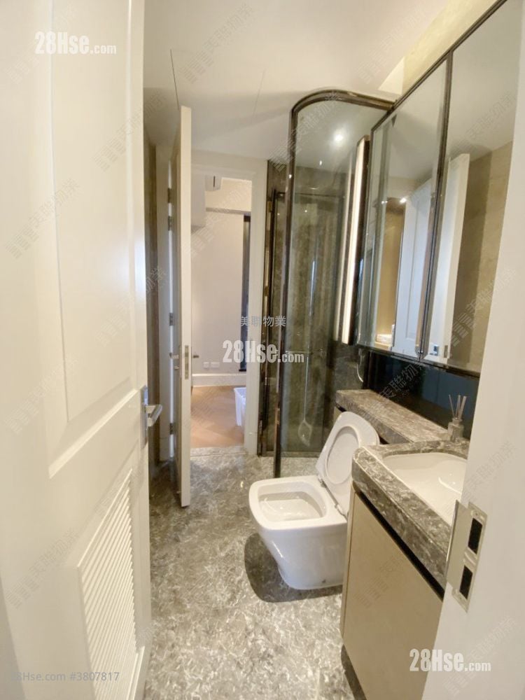 高尔夫御苑 售盘 3 房 , 2 浴室 960 平方尺