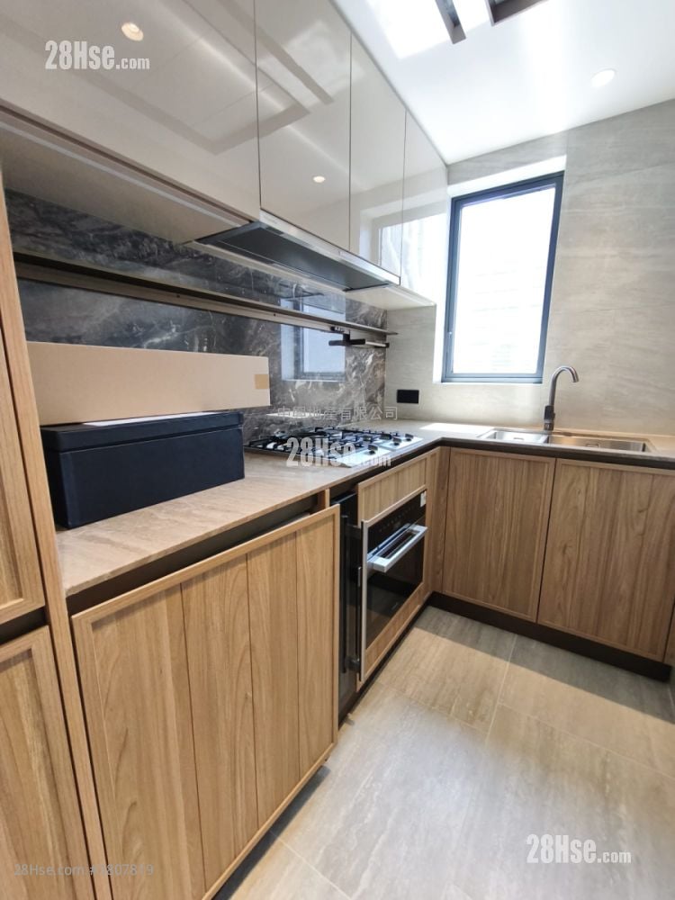 Topside Residence Rental 3 Bedrooms 272 ft²