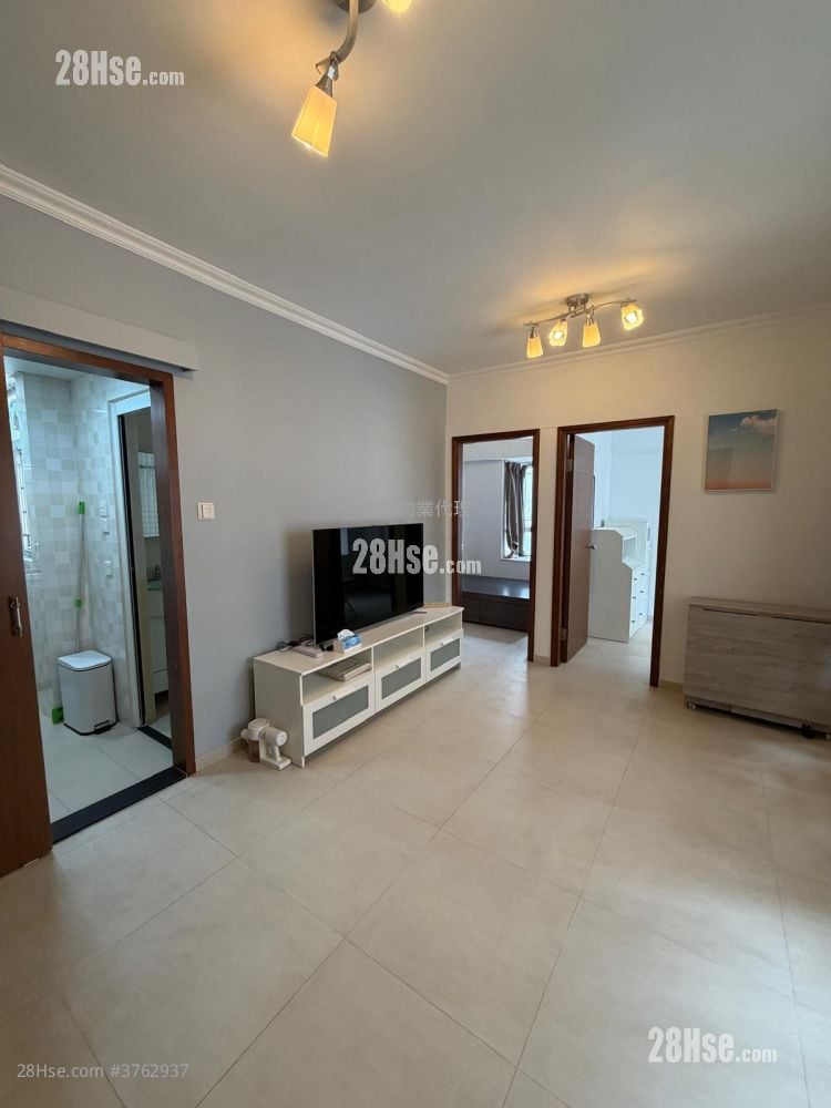 Shun On Building Rental 2 Bedrooms , 1 Bathroom 356 ft²