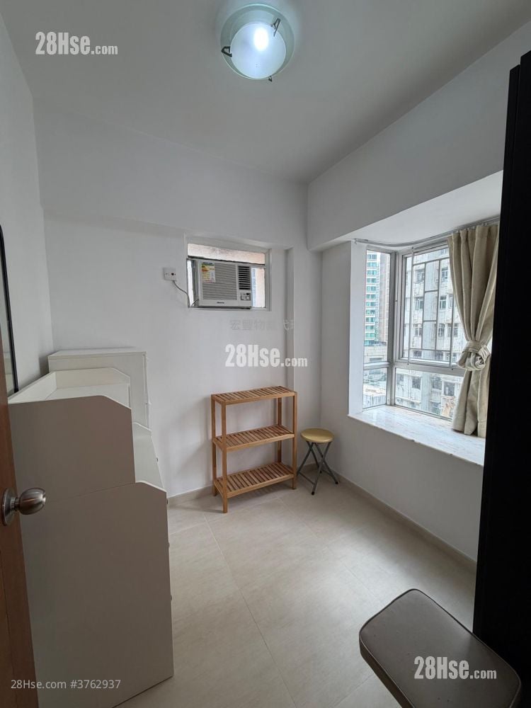 Shun On Building Rental 2 Bedrooms , 1 Bathroom 356 ft²