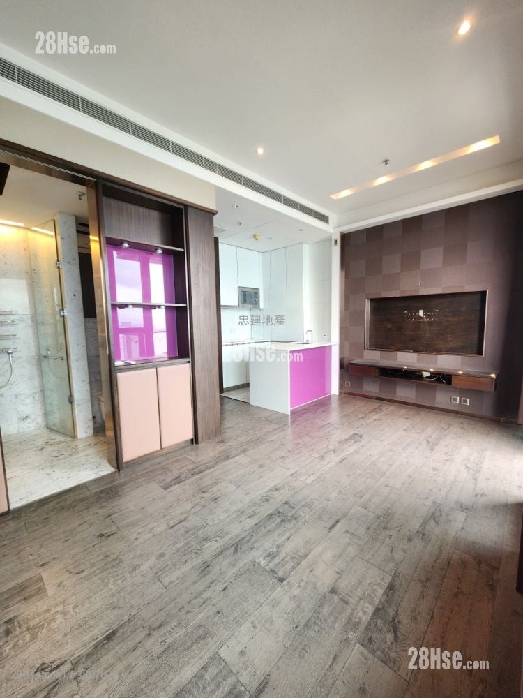 The Gloucester Rental Studio , 1 Bathroom 342 ft²